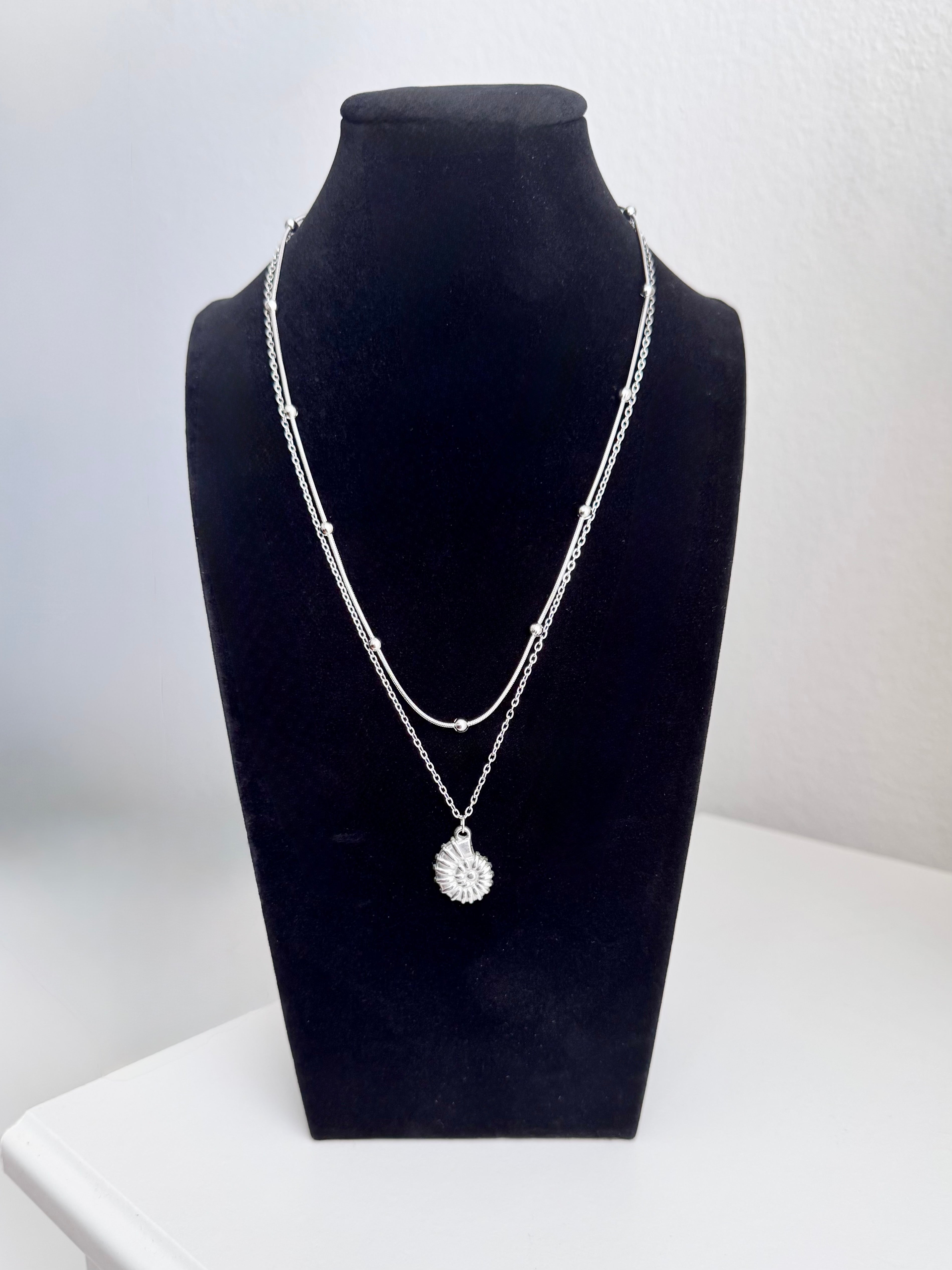 Whorl-like Double Necklace