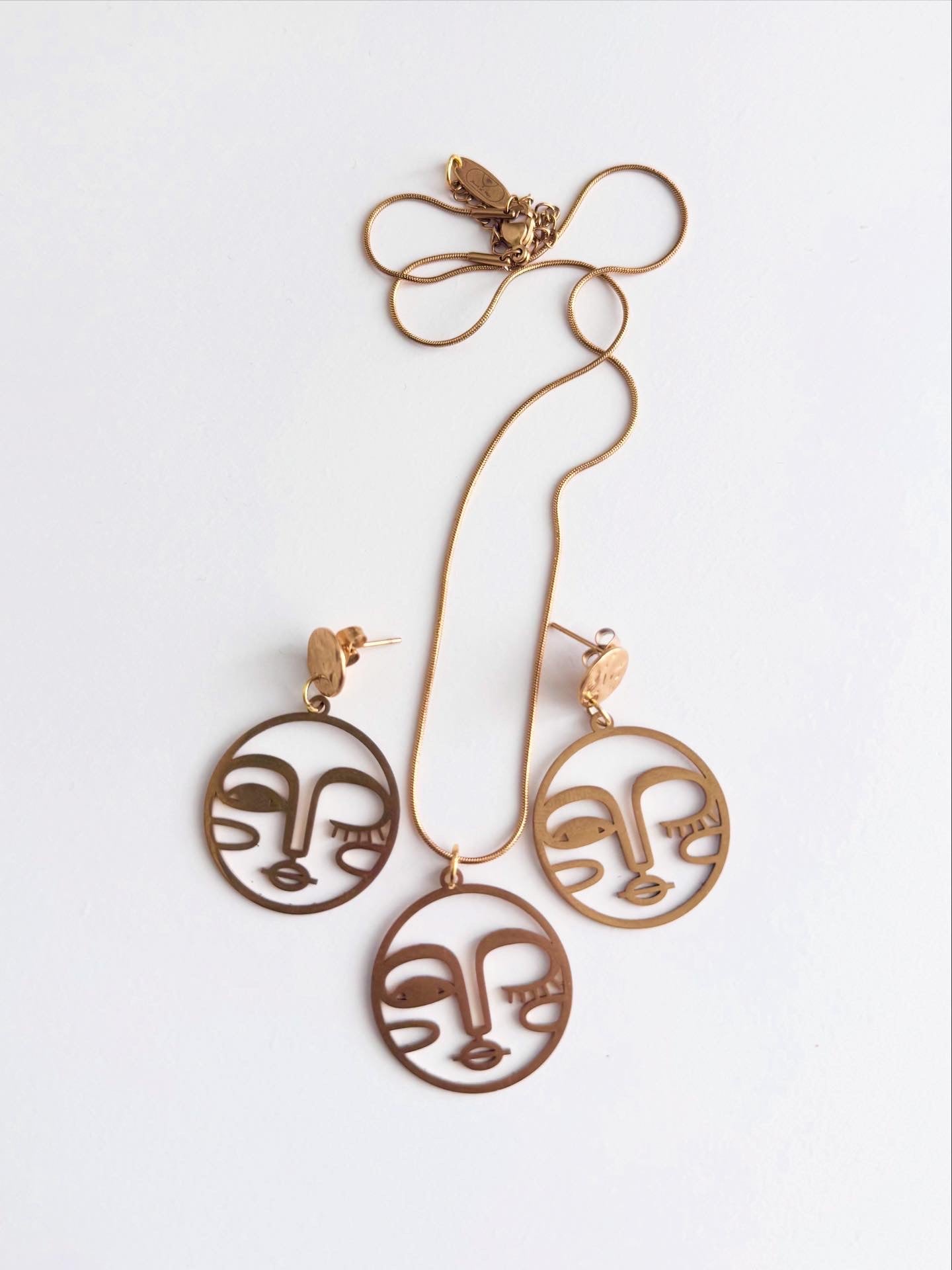 Round Head Necklace & Earrings Set