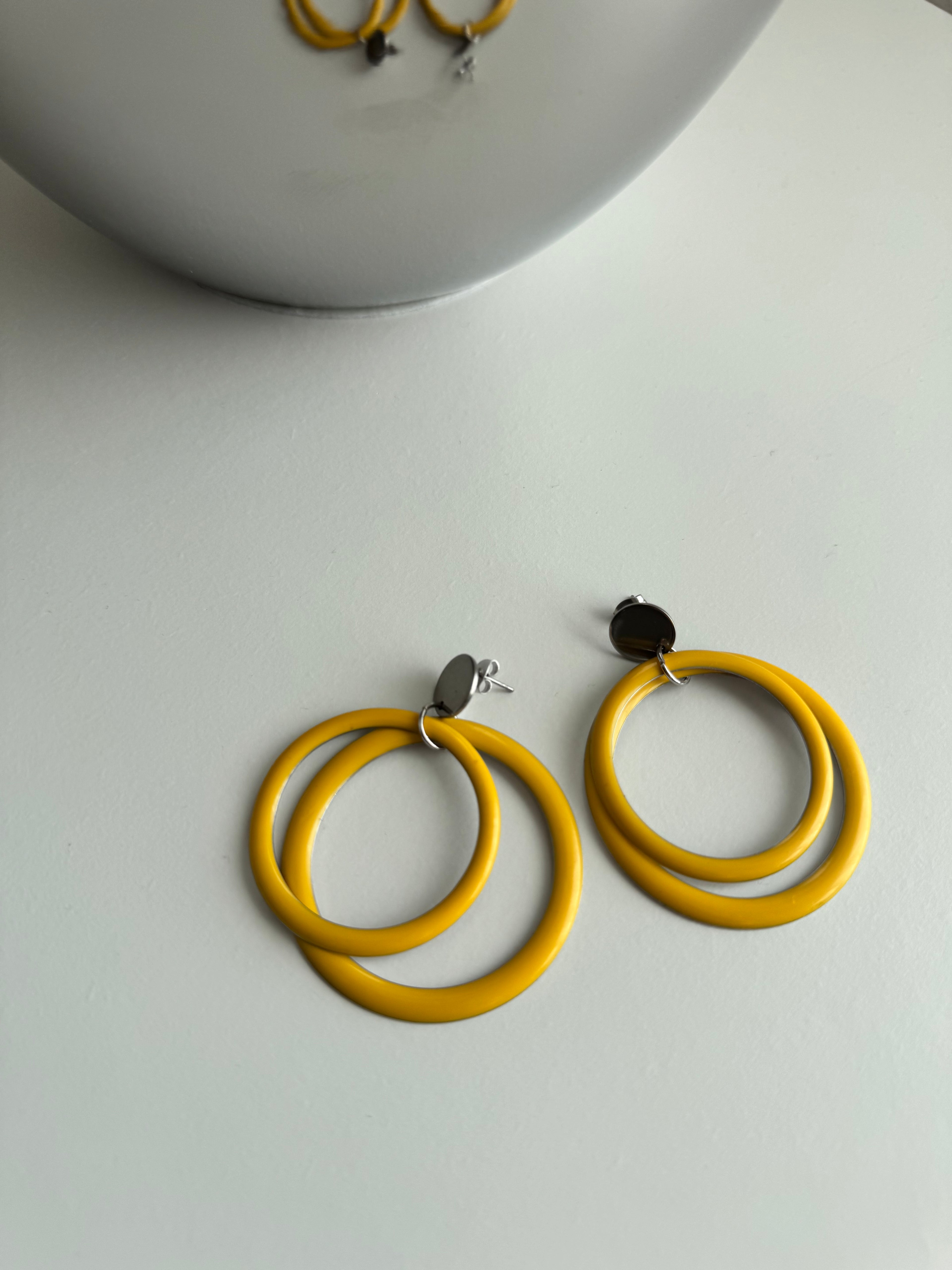 Double Hoop