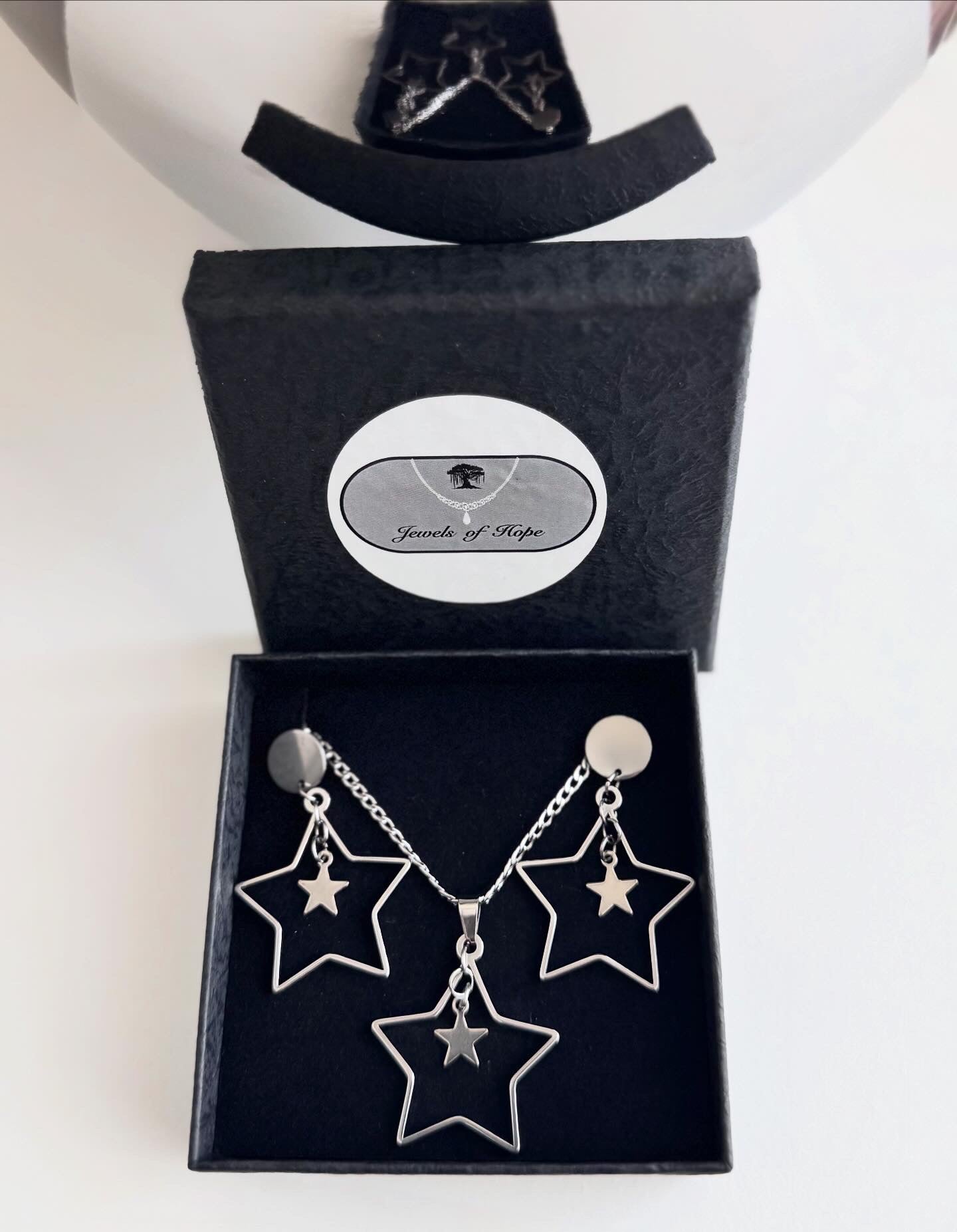 Stars Align Necklace & Earring Set
